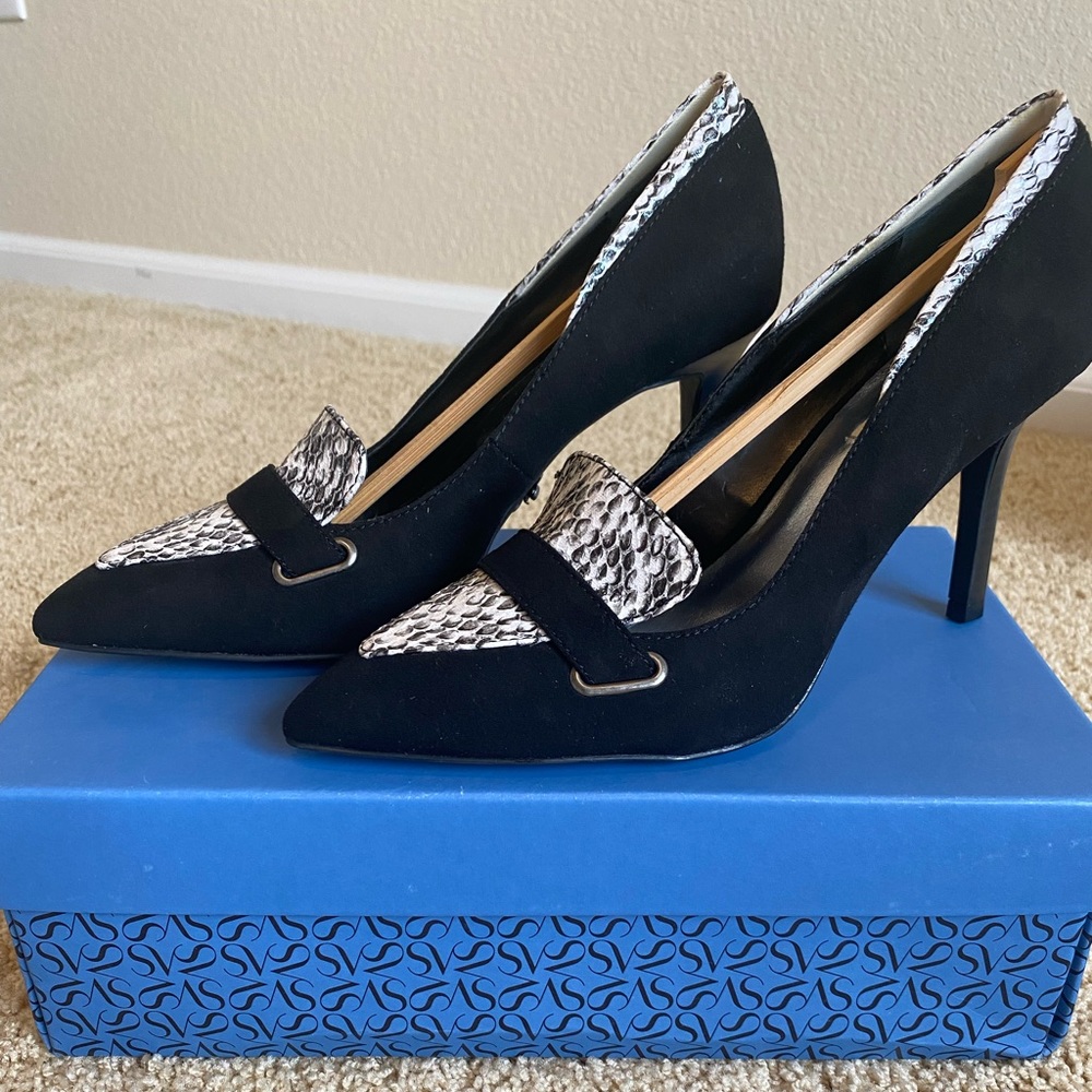 BNIB Simply Vera Vera Wang Voxen Black and White Heels, 7.5